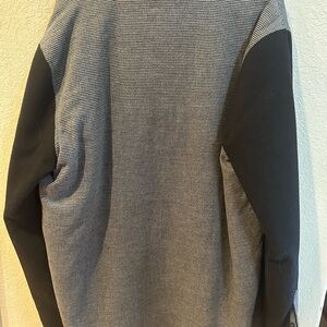 686 Men's Charcoal and Black Button up Shirt/Lightweight Jacket